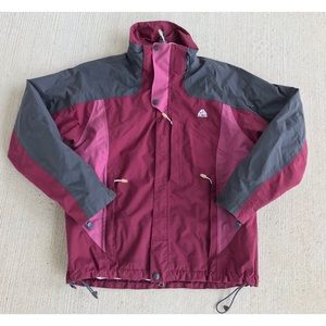 Nike ACG Outer Layer 3 Jacket Women’s Medium